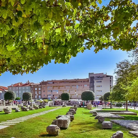 Gold Shine By Interhome Zadar